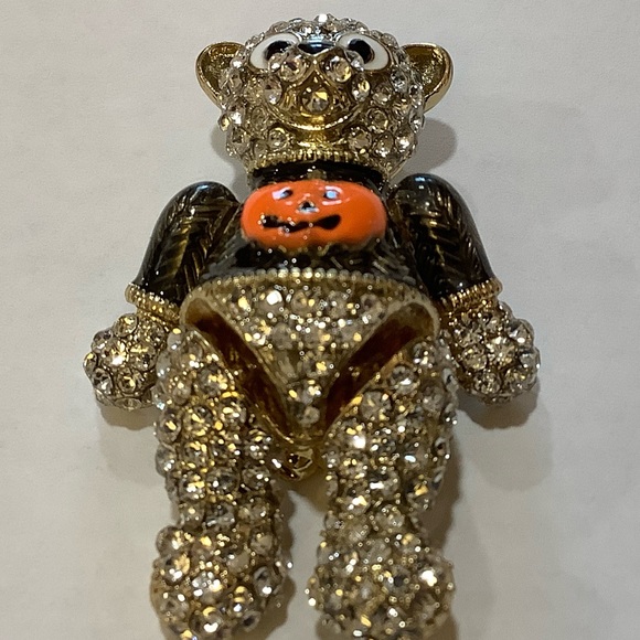 Gold-Tone Crystal Pumpkin Bear Brooch Pin - Picture 8 of 11
